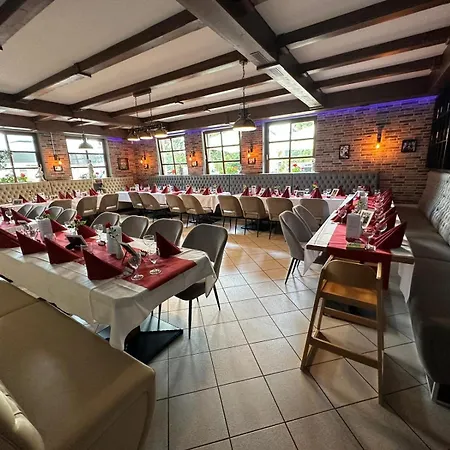 阿尔门劳什酒店 酒店