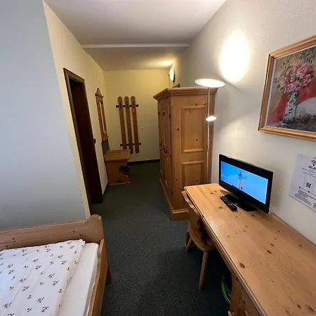 酒店 阿尔门劳什酒店 Neukirchen (Erzgebirgskreis)