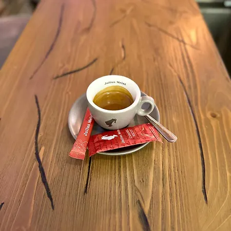 阿尔门劳什酒店