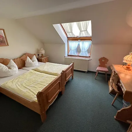 阿尔门劳什酒店 酒店 Neukirchen (Erzgebirgskreis)