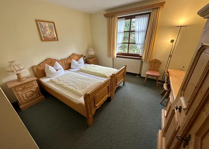 Almenrausch Neukirchen (Erzgebirgskreis)